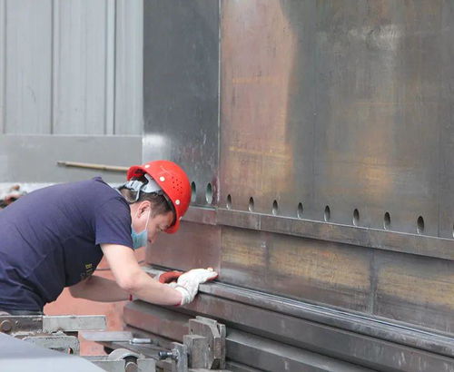 行進中的偉業(yè) 天溝產品加工板塊如火如荼，鋁塑復合板加工領航行業(yè)新篇章